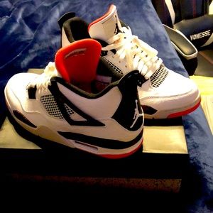 Jordan 4 Flight nostalgia size 10.5